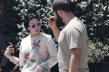 angela aguilar anillo diamantes compromiso boda