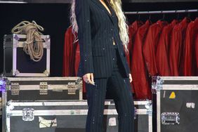 Belinda, looks