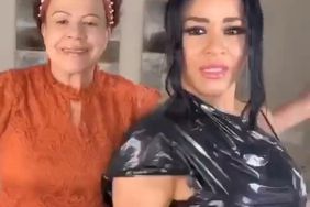 Carolina Sandoval baila con su mamá