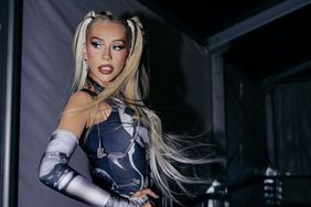 Christina Aguilera parece adolescente.jpg