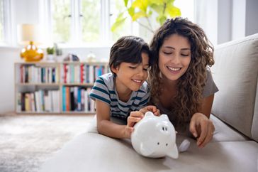 Consejos para ahorrar en familia experta finanzas Elaine King