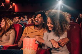 Pareja en cine