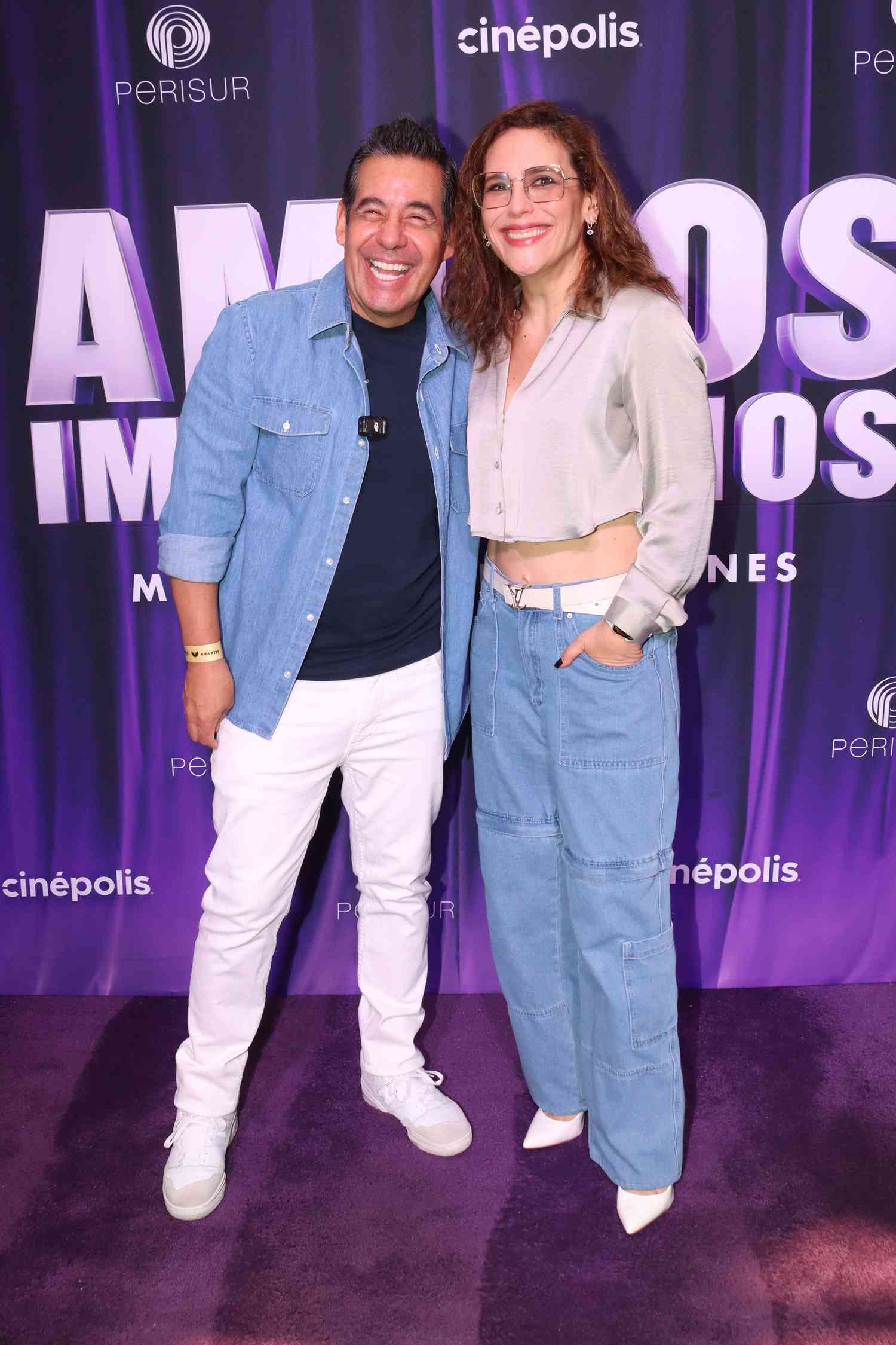 Yori Rosado y AngÃ©lica Vale