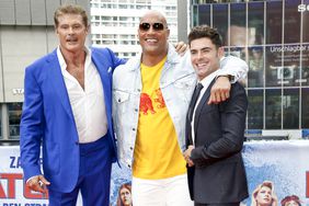 David Hasselhoff, Dwayne Johnson y Zac Efron