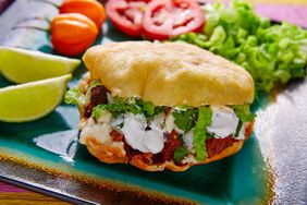 Gordita de carne roja