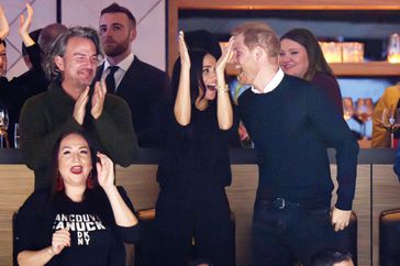 Prince Harry, Meghan Markhle juego hockey vancouver