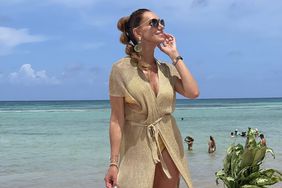 Lili Estefan presume dorada propuesta veraniega junto a la playa look Jul 1 2024 tout