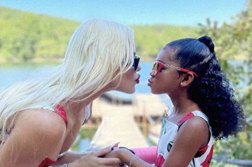 Khloe Kardashian y True adorable sesión fotos