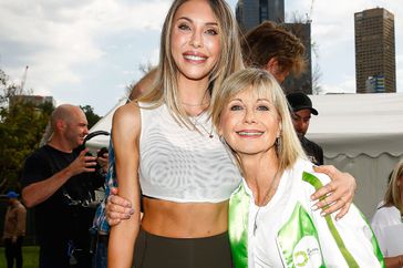 Olivia Newton-John y su hija Chloe Lattanzi