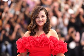Selena Gomez momento Marilyn Monroe en Cannes