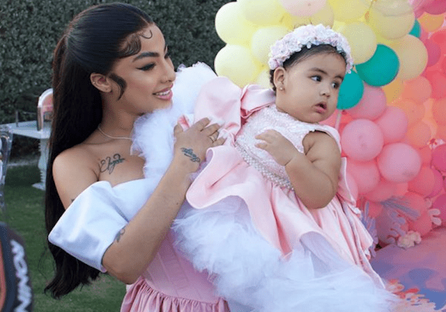 Yailin y su hija Cattleya 